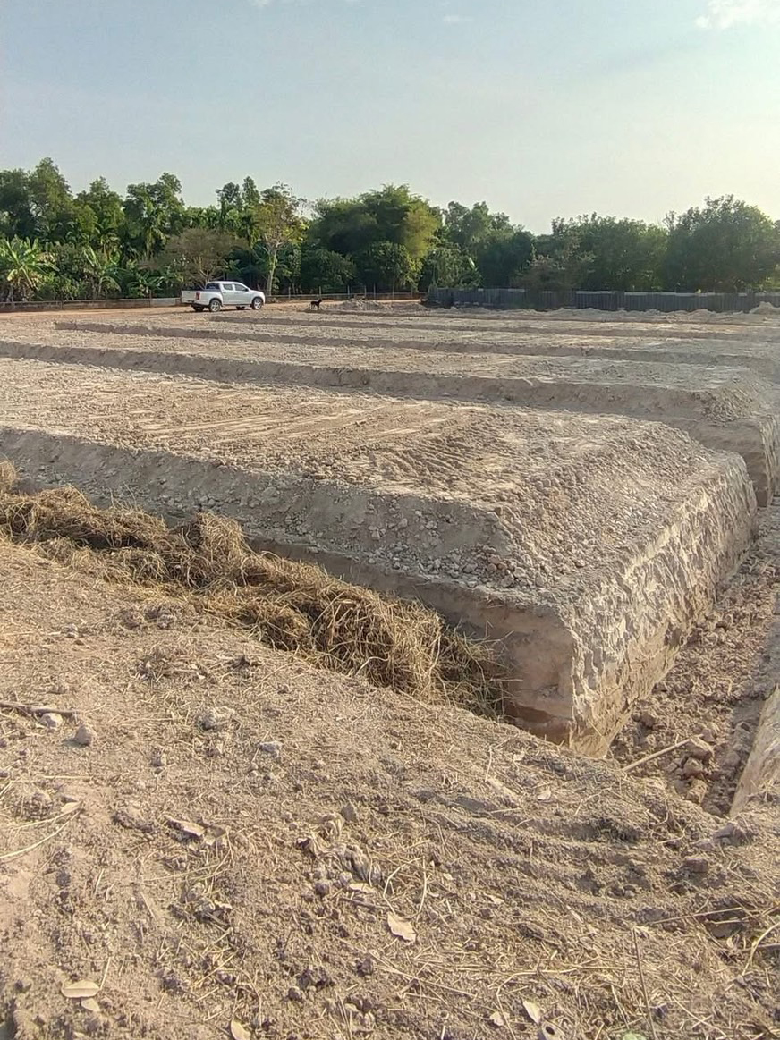 11 - https://ดินหินทรายปลวกแดง.com | บริการจำหน่าย หิน ดิน ทราย ทุกชนิด และรับเหมาถมที่ ขุดสระ ทำกำแพงกันดิน รั้วครบวงจร พร้อมบริการให้เช่ารถแม็คโครเล็กในพื้นที่ปลวกแดง ระยอง ศรีราชา และใกล้เคียง