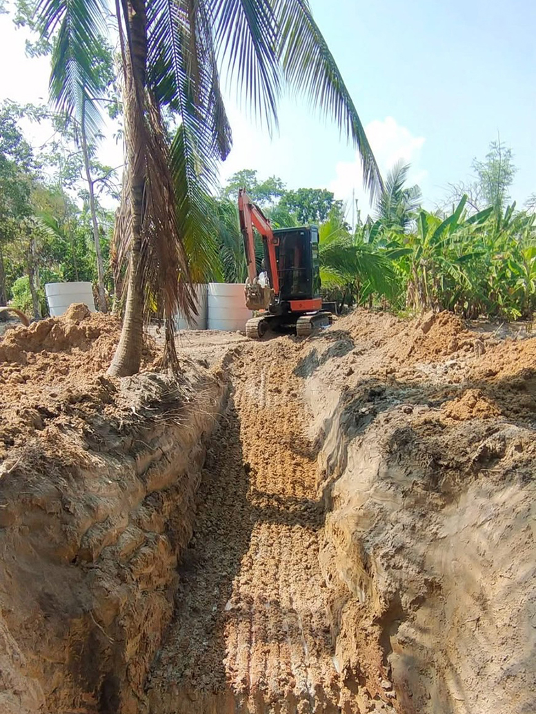 12 - https://ดินหินทรายปลวกแดง.com | บริการจำหน่าย หิน ดิน ทราย ทุกชนิด และรับเหมาถมที่ ขุดสระ ทำกำแพงกันดิน รั้วครบวงจร พร้อมบริการให้เช่ารถแม็คโครเล็กในพื้นที่ปลวกแดง ระยอง ศรีราชา และใกล้เคียง