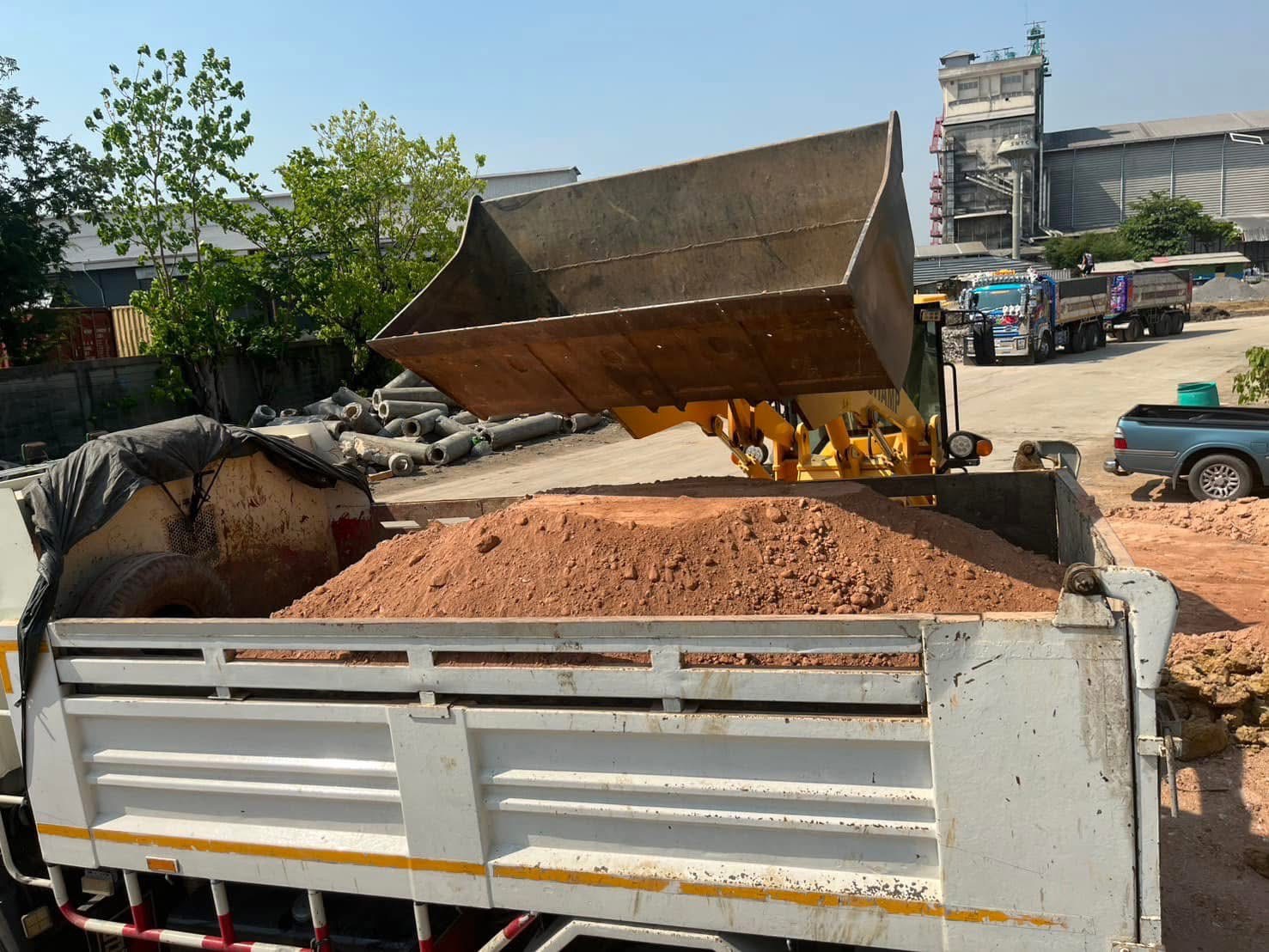 21 - https://ดินหินทรายปลวกแดง.com | บริการจำหน่าย หิน ดิน ทราย ทุกชนิด และรับเหมาถมที่ ขุดสระ ทำกำแพงกันดิน รั้วครบวงจร พร้อมบริการให้เช่ารถแม็คโครเล็กในพื้นที่ปลวกแดง ระยอง ศรีราชา และใกล้เคียง