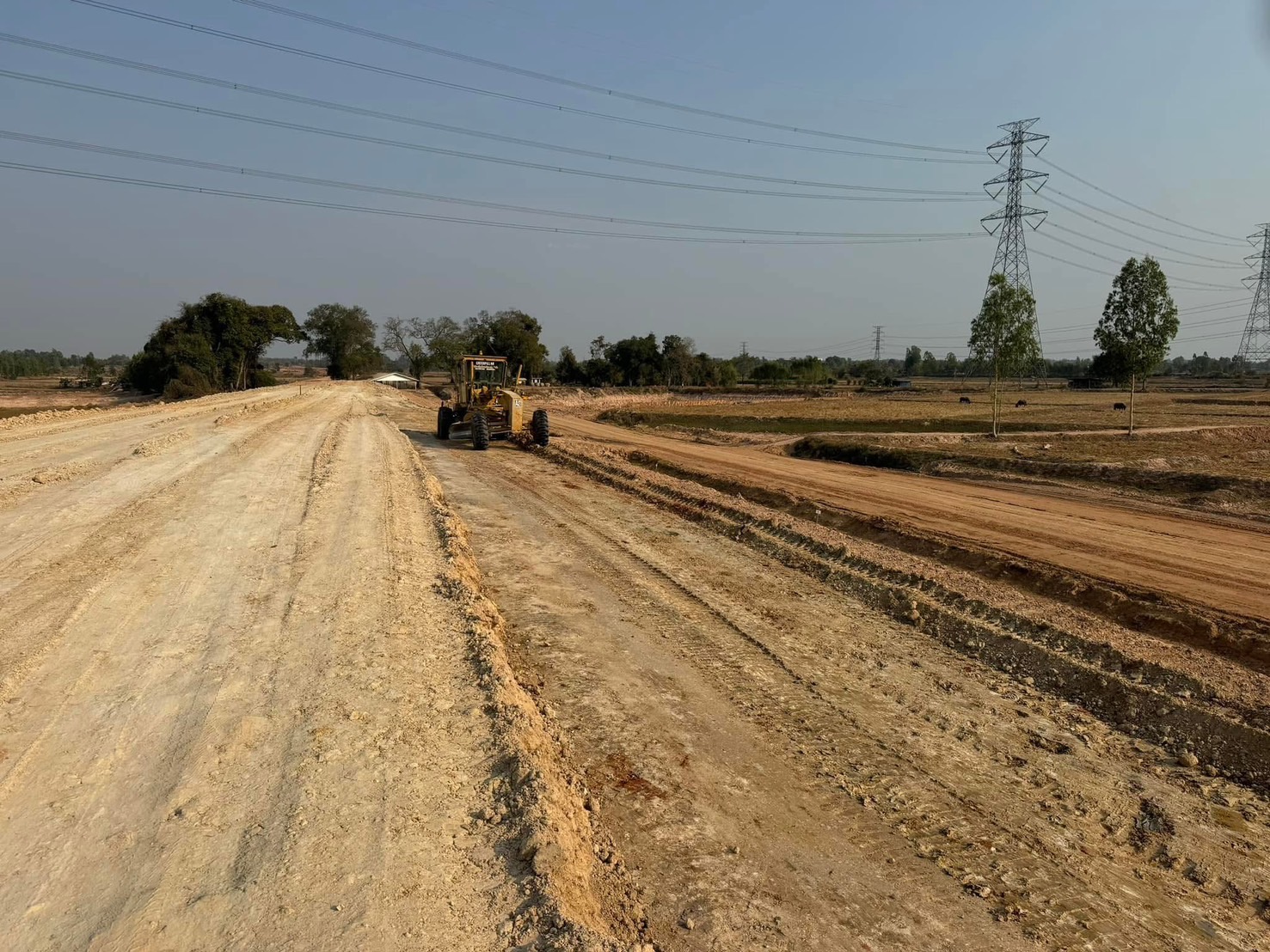 29 - https://ดินหินทรายปลวกแดง.com | บริการจำหน่าย หิน ดิน ทราย ทุกชนิด และรับเหมาถมที่ ขุดสระ ทำกำแพงกันดิน รั้วครบวงจร พร้อมบริการให้เช่ารถแม็คโครเล็กในพื้นที่ปลวกแดง ระยอง ศรีราชา และใกล้เคียง