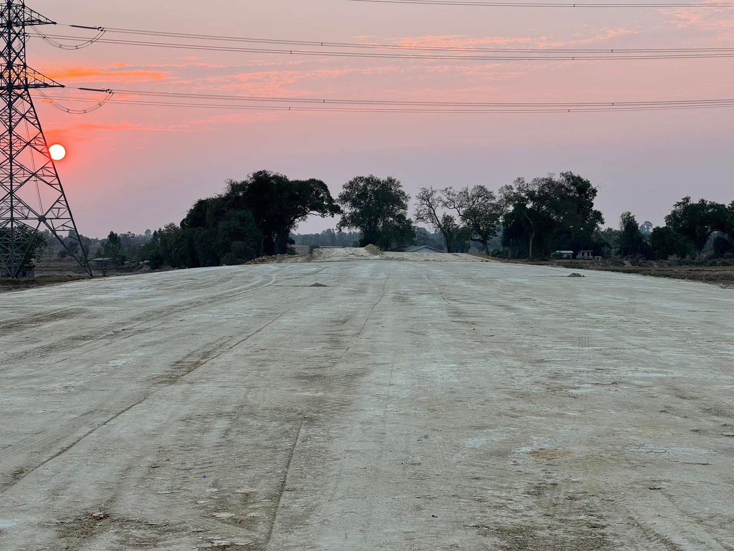 30 - https://ดินหินทรายปลวกแดง.com | บริการจำหน่าย หิน ดิน ทราย ทุกชนิด และรับเหมาถมที่ ขุดสระ ทำกำแพงกันดิน รั้วครบวงจร พร้อมบริการให้เช่ารถแม็คโครเล็กในพื้นที่ปลวกแดง ระยอง ศรีราชา และใกล้เคียง