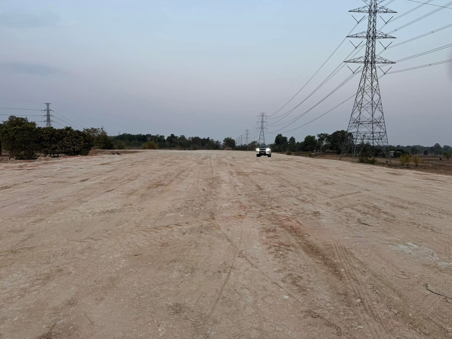 32 - https://ดินหินทรายปลวกแดง.com | บริการจำหน่าย หิน ดิน ทราย ทุกชนิด และรับเหมาถมที่ ขุดสระ ทำกำแพงกันดิน รั้วครบวงจร พร้อมบริการให้เช่ารถแม็คโครเล็กในพื้นที่ปลวกแดง ระยอง ศรีราชา และใกล้เคียง