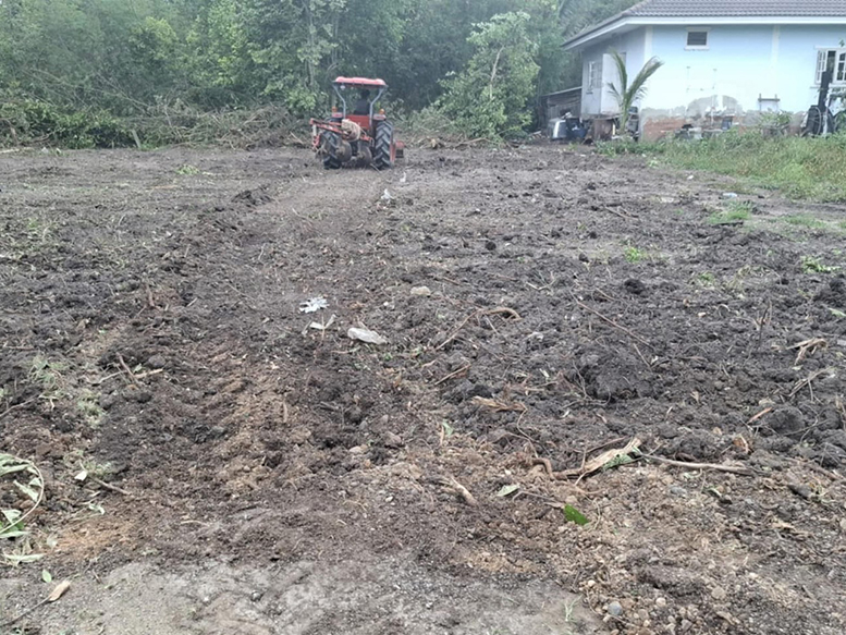 42 - https://ดินหินทรายปลวกแดง.com | บริการจำหน่าย หิน ดิน ทราย ทุกชนิด และรับเหมาถมที่ ขุดสระ ทำกำแพงกันดิน รั้วครบวงจร พร้อมบริการให้เช่ารถแม็คโครเล็กในพื้นที่ปลวกแดง ระยอง ศรีราชา และใกล้เคียง