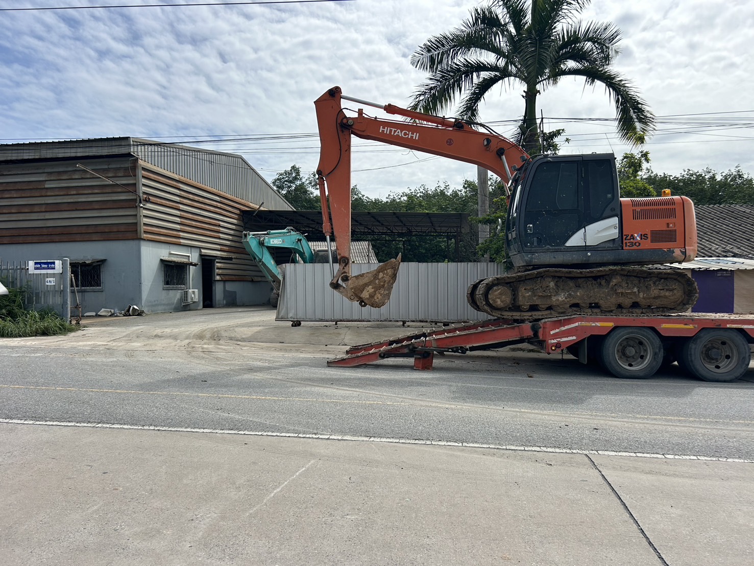 61 - https://ดินหินทรายปลวกแดง.com | บริการจำหน่าย หิน ดิน ทราย ทุกชนิด และรับเหมาถมที่ ขุดสระ ทำกำแพงกันดิน รั้วครบวงจร พร้อมบริการให้เช่ารถแม็คโครเล็กในพื้นที่ปลวกแดง ระยอง ศรีราชา และใกล้เคียง