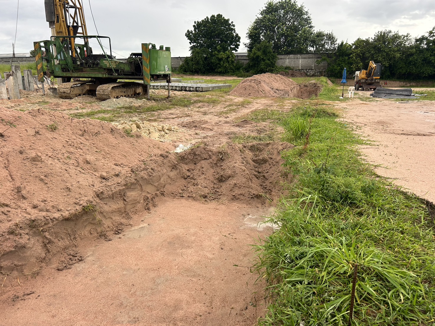 66 - https://ดินหินทรายปลวกแดง.com | บริการจำหน่าย หิน ดิน ทราย ทุกชนิด และรับเหมาถมที่ ขุดสระ ทำกำแพงกันดิน รั้วครบวงจร พร้อมบริการให้เช่ารถแม็คโครเล็กในพื้นที่ปลวกแดง ระยอง ศรีราชา และใกล้เคียง