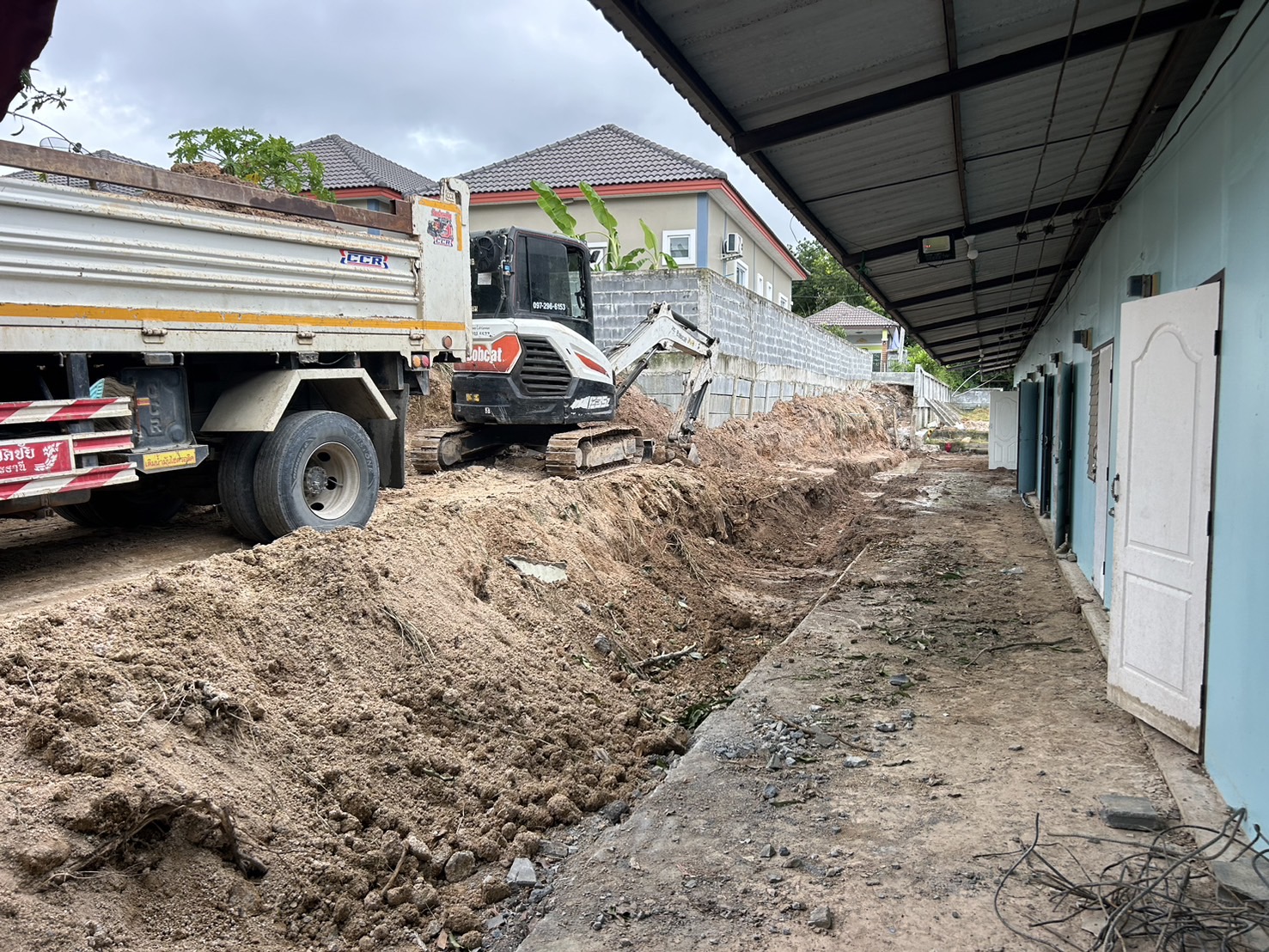 67 - https://ดินหินทรายปลวกแดง.com | บริการจำหน่าย หิน ดิน ทราย ทุกชนิด และรับเหมาถมที่ ขุดสระ ทำกำแพงกันดิน รั้วครบวงจร พร้อมบริการให้เช่ารถแม็คโครเล็กในพื้นที่ปลวกแดง ระยอง ศรีราชา และใกล้เคียง